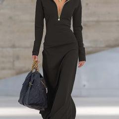 Vestido maxi Kalina de Warszawska Elegancja, vestido largo con diseño elegante y detalles delicados en colores suaves.
