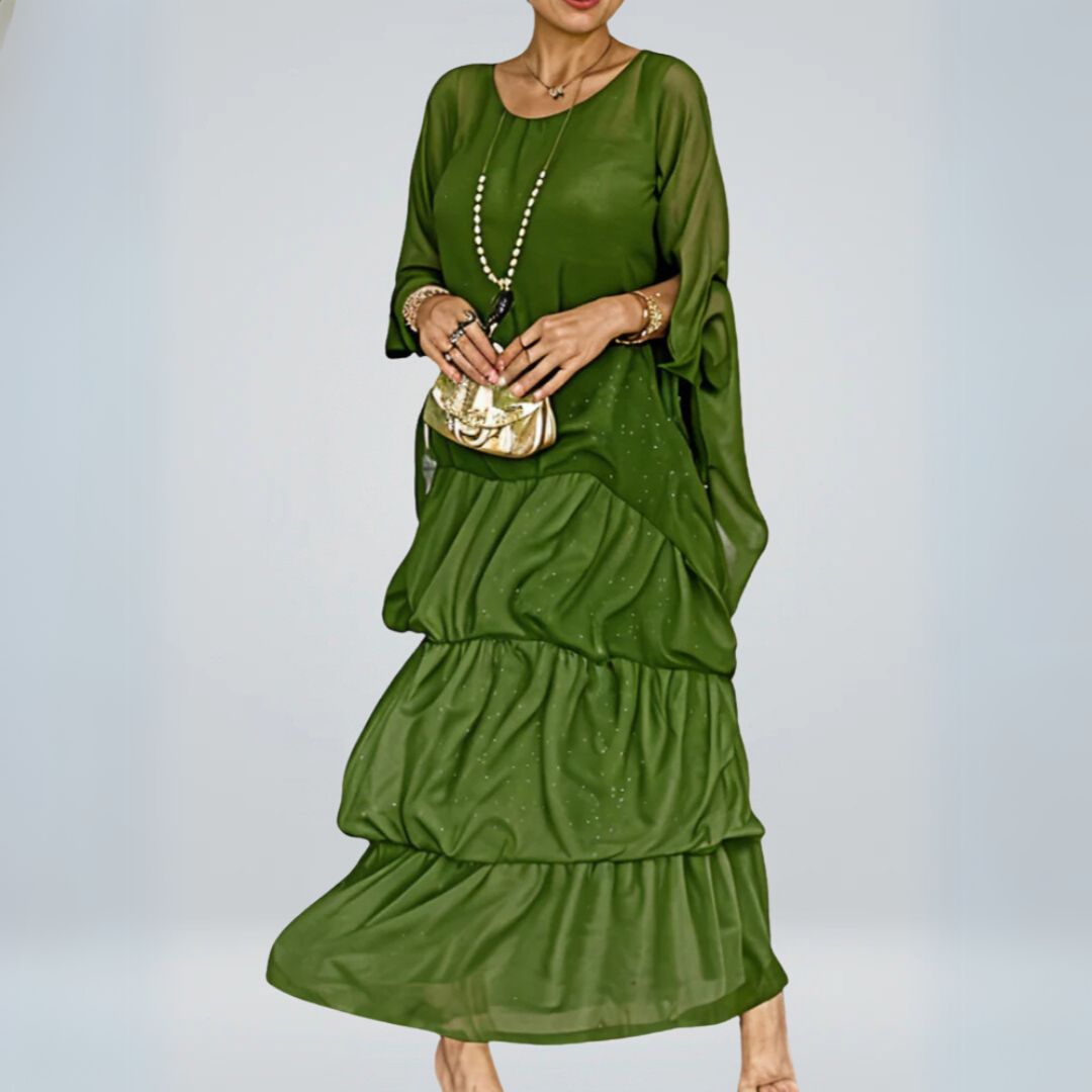 Maxi vestido elegante y transpirable de Františka por Warszawska Elegancja, con diseño sofisticado y cómodo para ocasiones especiales.