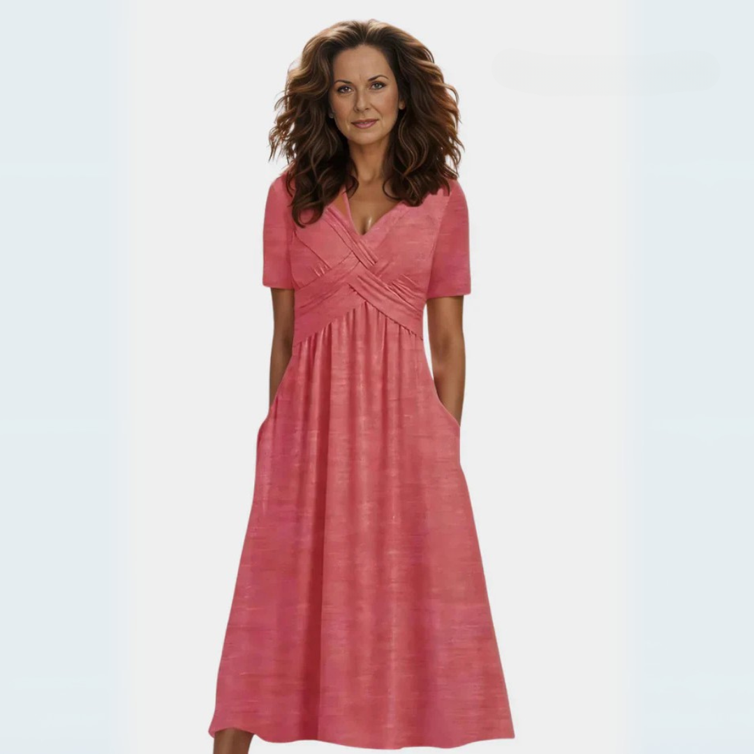 Vestido elegante Adéla de Warszawska Elegancja, ajustado y con diseño sofisticado, en color y estilo visible en la imagen.