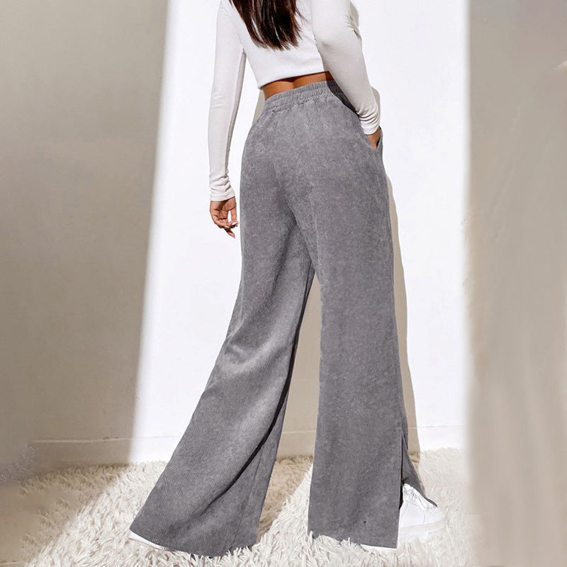 Pantalones cómodos Nahla de Warszawska Elegancja, ideales para tiempo libre, en color neutro y con estilo relajado.