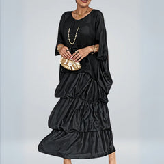 Vestido maxi elegante y transpirable Františka de Warszawska Elegancja, con diseño fluido y detalles sofisticados.