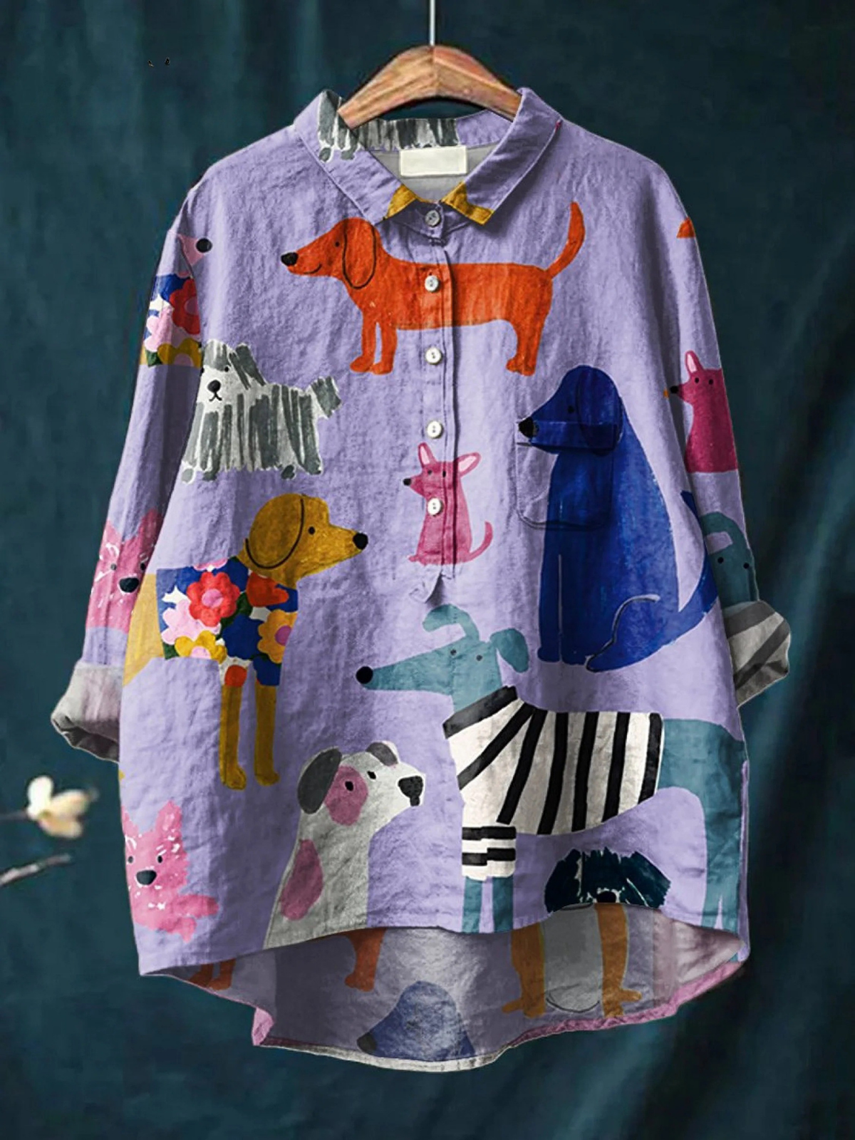 Camisa ligera y elegante Hannah de Warszawska Elegancja, con diseño sofisticado y tela suave en color neutro.
