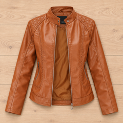 Chaqueta de cuero para mujer de color coñac, vista plana con detalles elegantes, de la marca Warszawska Elegancja.