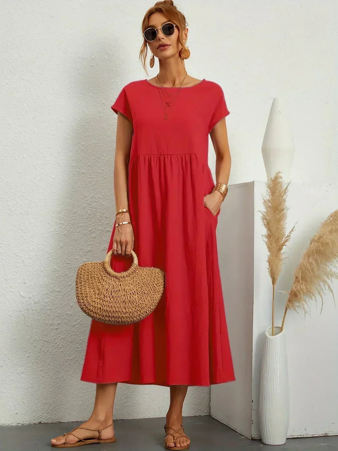 Vestido Irena de Warszawska Elegancja, suave y femenino, con un diseño elegante y ligero para sentirte cómoda y elegante.