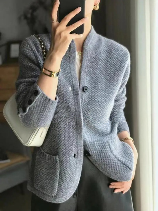 Lucille | Damski kardigan z miękkiego kaszmiru, zapinany na guziki, o klasycznym i eleganckim kroju