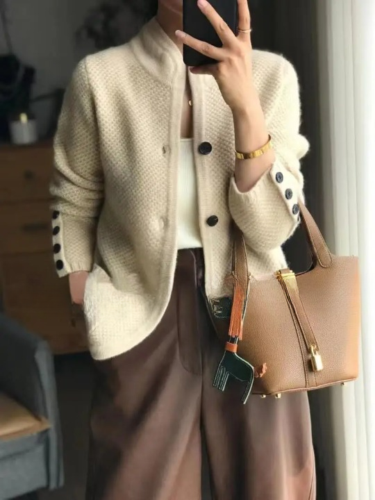 Lucille | Damski kardigan z miękkiego kaszmiru, zapinany na guziki, o klasycznym i eleganckim kroju
