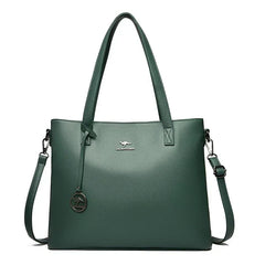 Maleta de viaje Wiktoria de Warszawska Elegancja, resistente y elegante con compartimentos amplios y asa robusta.