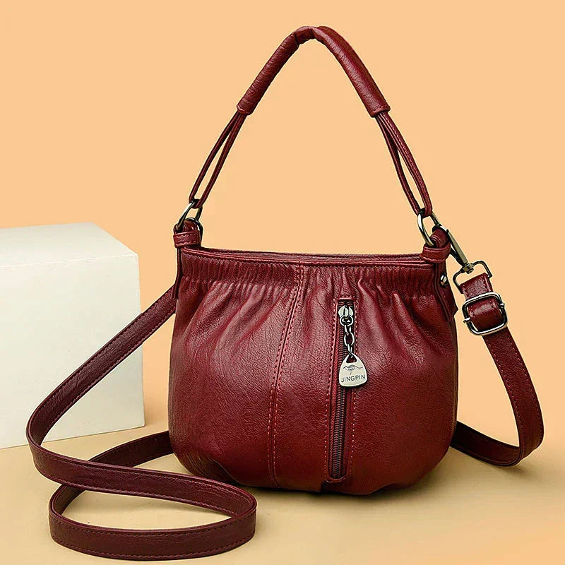 Bolso Katarzyna de la marca Warszawska Elegancja, torebka moderna y multicapas con diseño elegante en cuero.