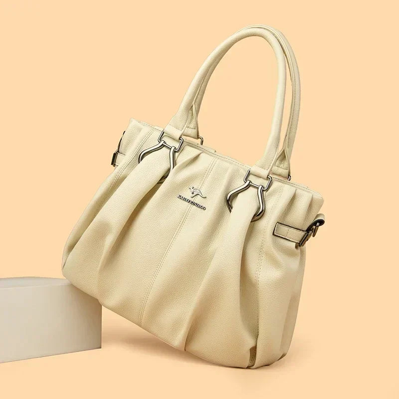 Bolsa cruzada diaria Lucyna de Warszawska Elegancja, en cuero negro con correa ajustable y diseño elegante.