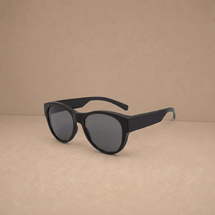 Gafas de sol elegantes Seame Clint de Warszawska Elegancja, con montura moderna y lentes oscuras en un diseño sofisticado.