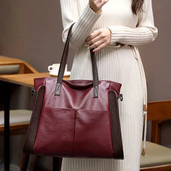 Bolsa de cuero azul Weronika Indigo Classic de Warszawska Elegancja, bolso de mano elegante y resistente en estilo clásico.