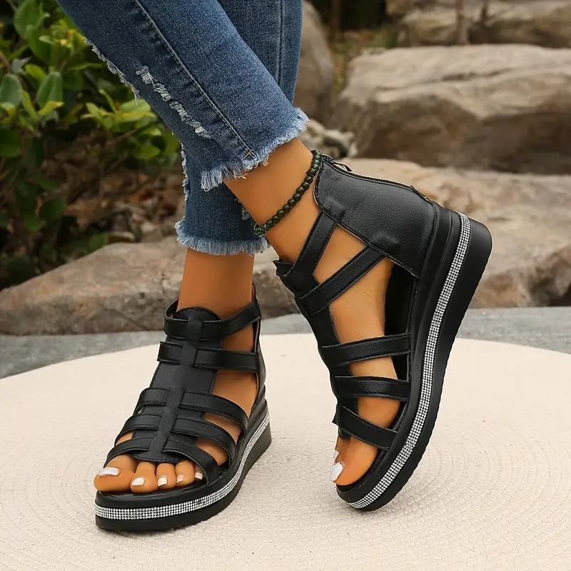Sandalias elegantes de tacón con plataforma de la marca Warszawska Elegancja, estilo sofisticado y cómodo para ocasiones especiales.