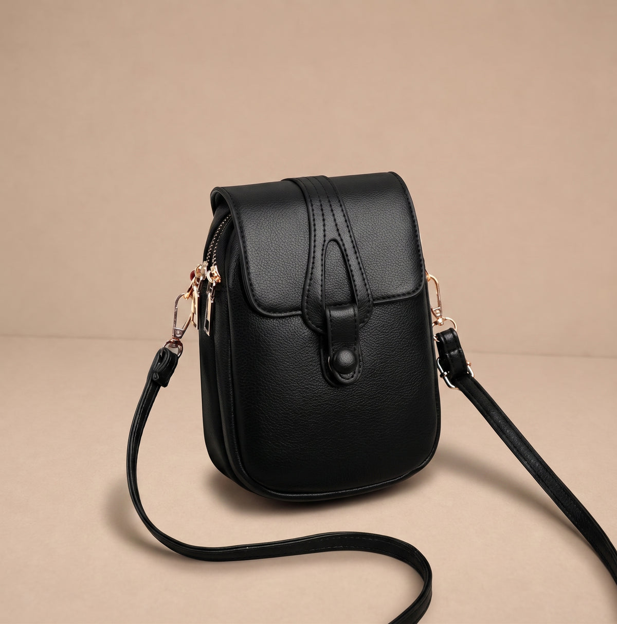 Bolsa retro de cuero Sylwia de Warszawska Elegancja, diseño vintage con detalles en cuero en color marrón.