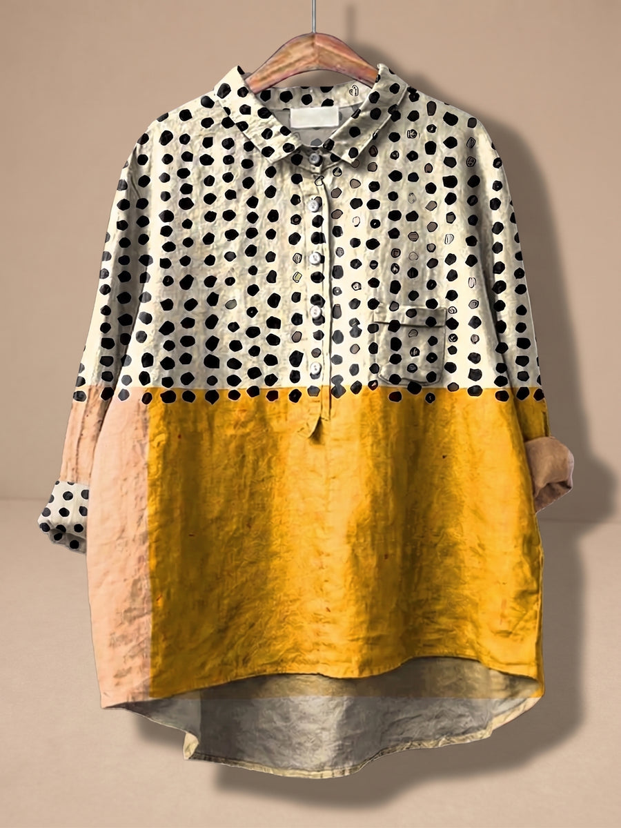 Camisa suelta Olivia - Lekka de Warszawska Elegancja, tela ligera y cómoda, vista frontal sobre fondo neutro.