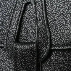 Bolsa de cuero retro Sylwia de Warszawska Elegancja, estilo vintage, en color azul con detalles elegantes y cierre metálico.