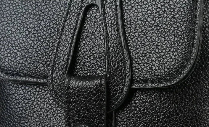 Bolsa de cuero retro Sylwia de Warszawska Elegancja, estilo vintage, en color azul con detalles elegantes y cierre metálico.