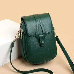 Bolsa de mujer Sylwia de cuero retro azul, con diseño vintage y asas en cuero, de la marca Warszawska Elegancja.