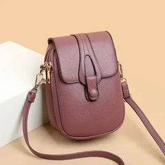 Bolsa de cuero retro Sylwia de Warszawska Elegancja, en color azul con diseño clásico y detalles elegantes.