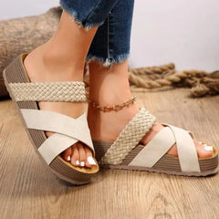 Sandalias ortopédicas Alba de Warszawska Elegancja, con diseño cómodo y elegante, en color neutro y suela antideslizante.