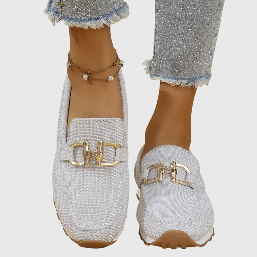 Mocasines ortopédicos Lili para mujer de Warszawska Elegancja, en color negro, con diseño cómodo y elegante para uso diario.