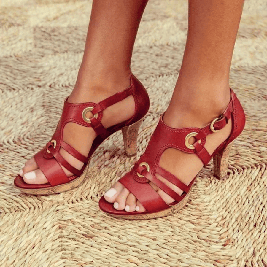 Sandalias cómodas con tacón de la marca Warszawska Elegancja, estilo Bella, en color neutro, con diseño elegante y cómodo.
